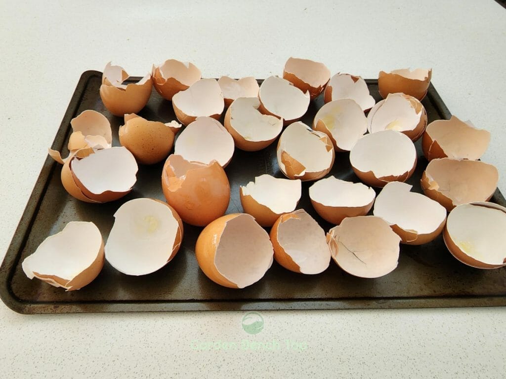 Bake eggshells